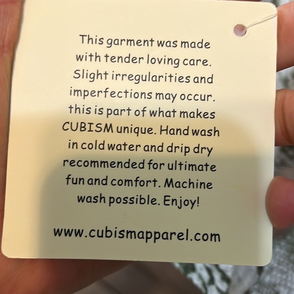 Cubism Top Relaxed V-neck Curved Hem Olive Green 3/4 Sleeves Size XS NWT - Picture 10 of 14